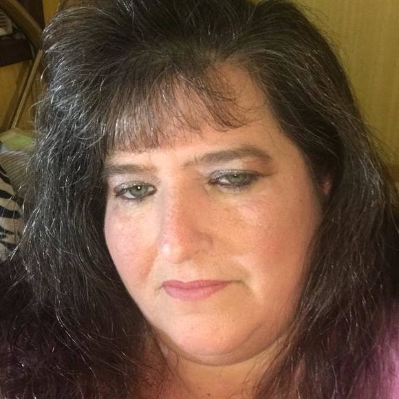 Meet your Posher, Bobbie - Picture 1 of 1